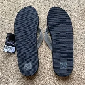 Rainbow | Shoes | New Nwt Rainbow Sandals 3 Alts Grey Xxxl  display picture 3